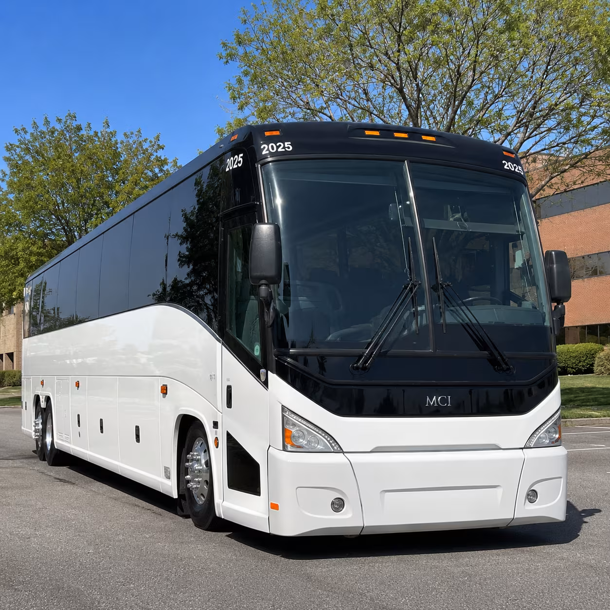 shuttle services between redding hotels and the convention center